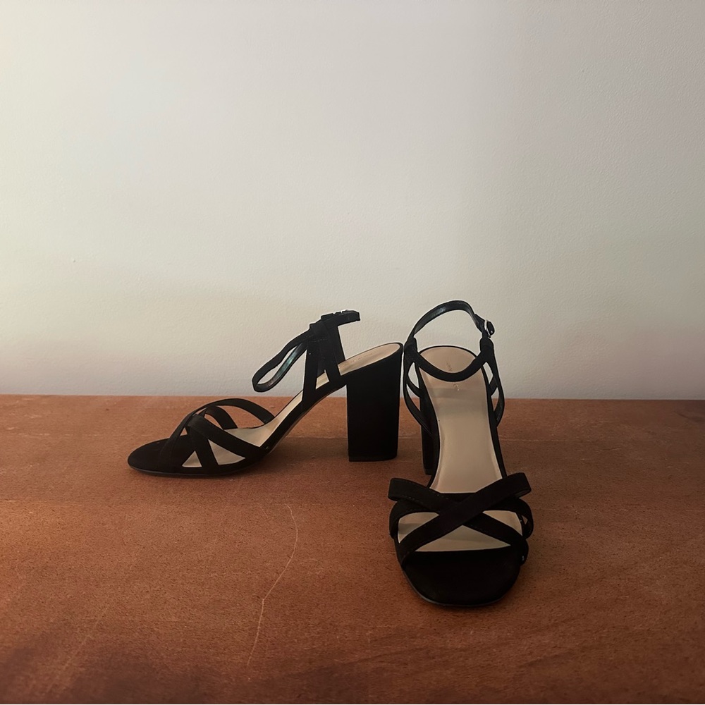 Ann Taylor Black Strappy Block Heel Sandals Size 10